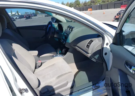 2010 Nissan Altima 2.5 z USA, uszkodzony, nr VIN 1N4AL2AP0AN526934